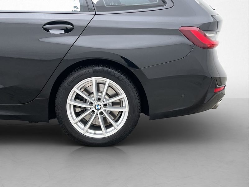 BMW 330 bild 30