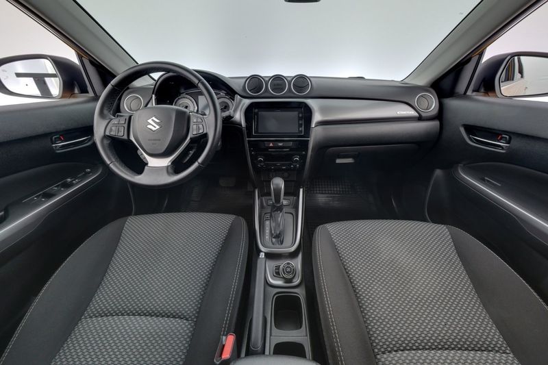 Suzuki Vitara bild 9