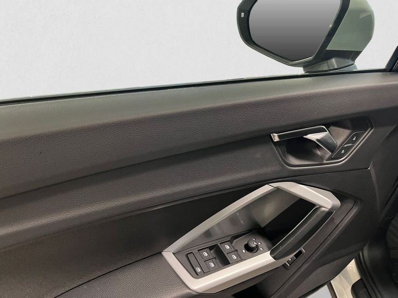Audi Q3 bild 8