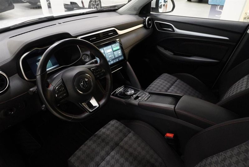 MG ZS EV bild 2