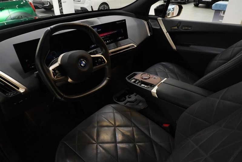 BMW iX bild 2