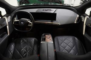 BMW iX bild 9