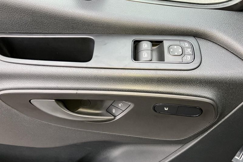 Mercedes Sprinter bild 16
