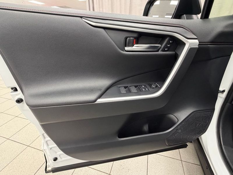 Toyota RAV4 bild 5