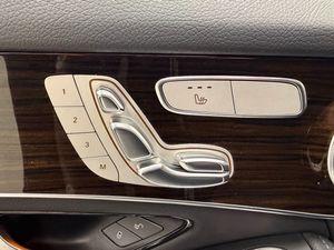 Mercedes GLC220 bild 8