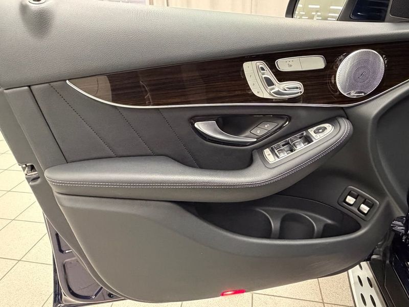 Mercedes GLC220 bild 4