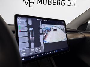 Tesla Model Y bild 18