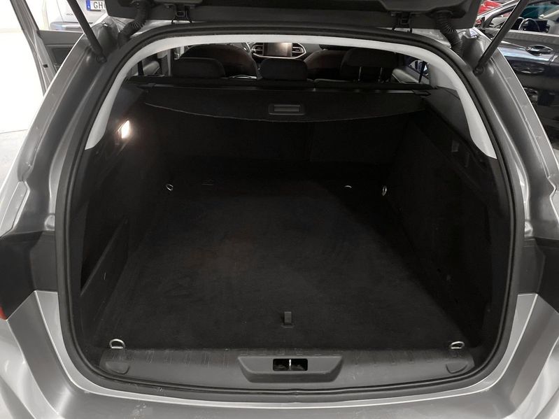 Peugeot 308 SW bild 15