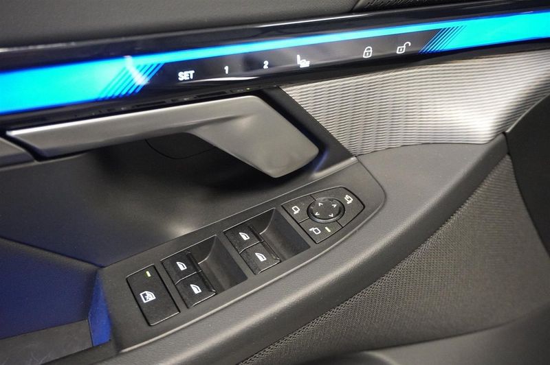 BMW i5 bild 12