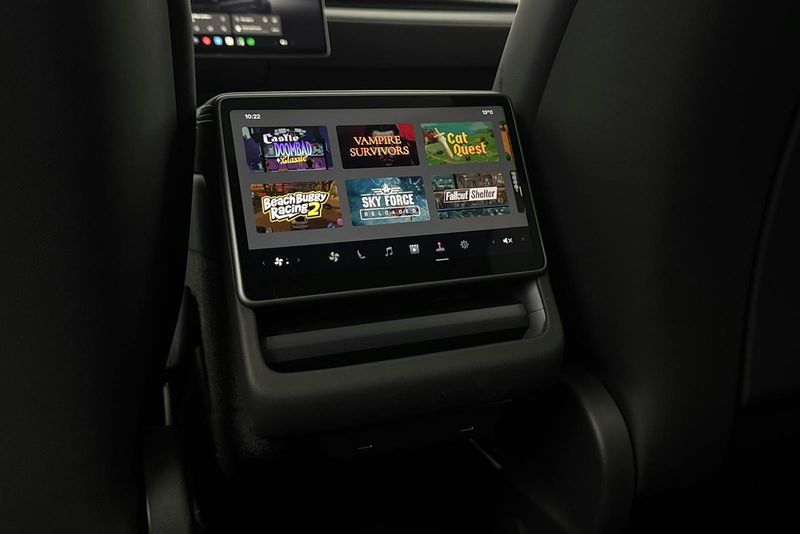 Tesla Model Y bild 16