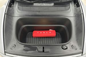Tesla Model Y bild 9