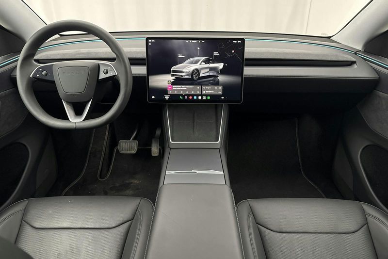 Tesla Model Y bild 6
