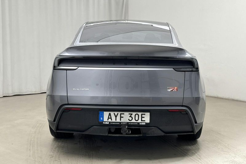 Tesla Model Y bild 5