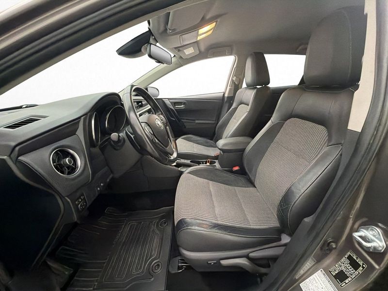 Toyota Auris bild 16