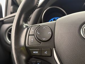 Toyota Auris bild 24