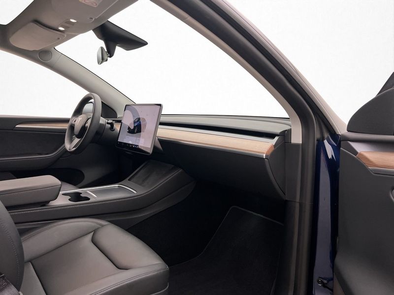 Tesla Model Y bild 12
