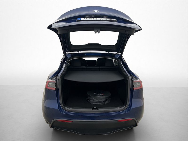 Tesla Model Y bild 9