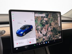 Tesla Model Y bild 25