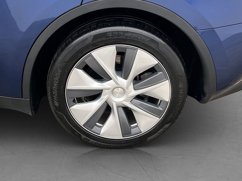 Tesla Model Y bild 32