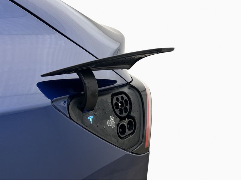 Tesla Model Y bild 30