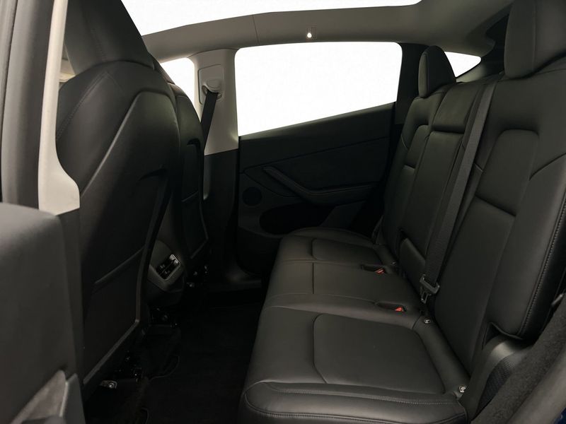 Tesla Model Y bild 13