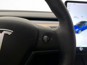 Tesla Model 3 bild 19