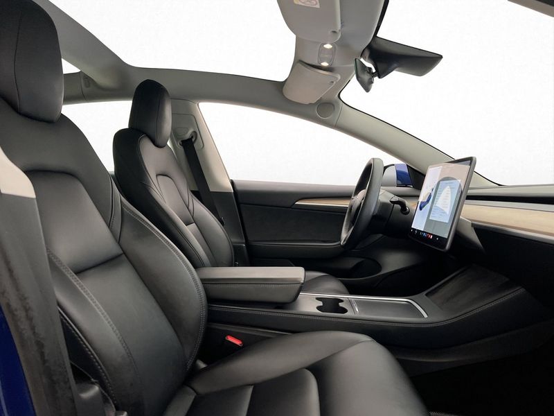 Tesla Model 3 bild 13