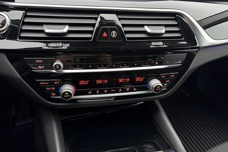 BMW 520 bild 25