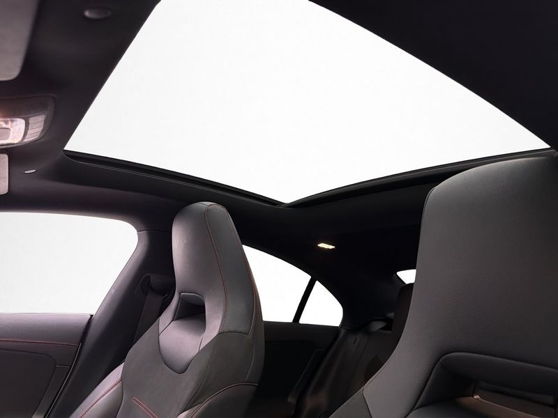 Mercedes CLA180 bild 11