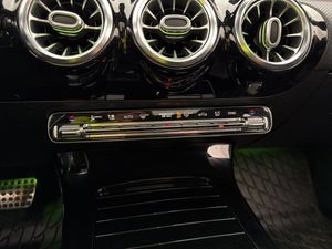 Mercedes CLA180 bild 20