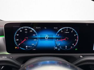 Mercedes CLA180 bild 14