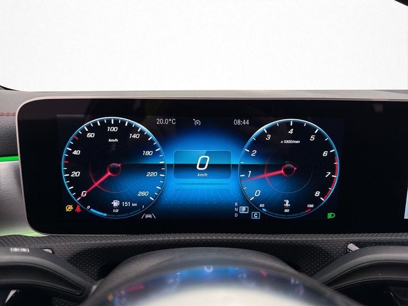 Mercedes CLA180 bild 14