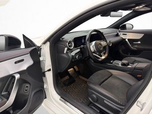 Mercedes CLA180 bild 9