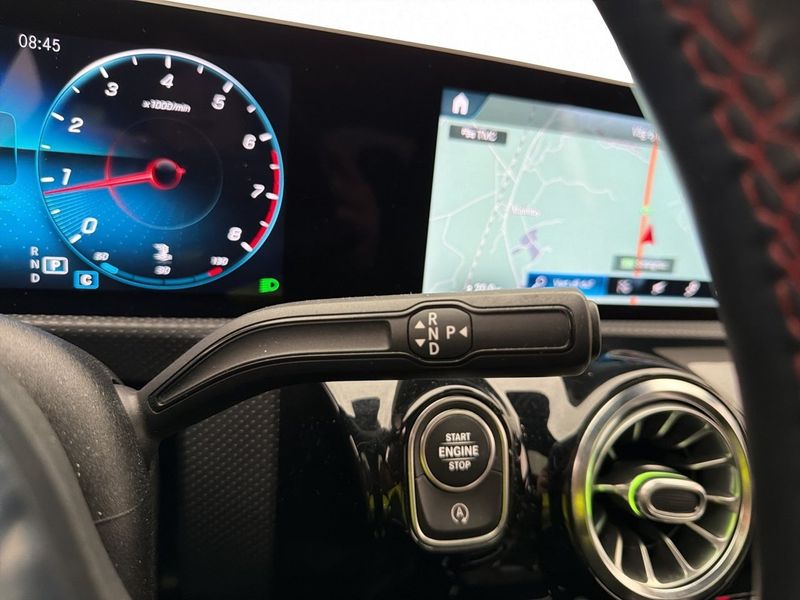 Mercedes CLA180 bild 16