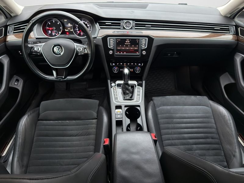 Volkswagen Passat bild 10
