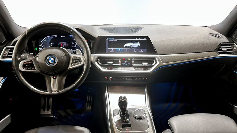 BMW 330 bild 10