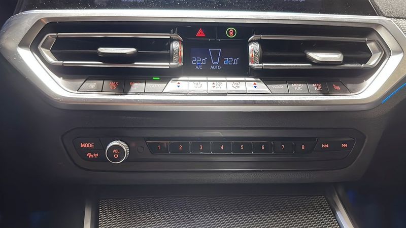 BMW 330 bild 19
