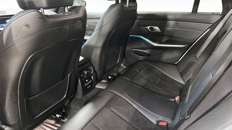 BMW 330 bild 12