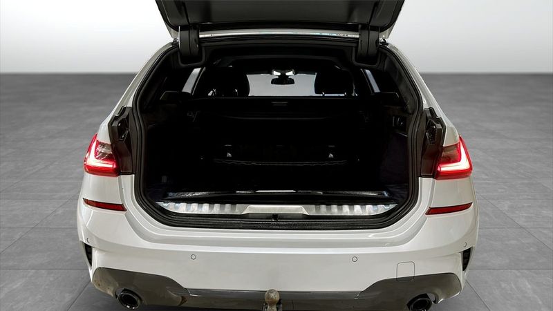 BMW 330 bild 13