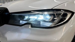 BMW 330 bild 16
