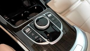 Mercedes C300 bild 15