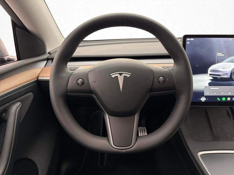 Tesla Model Y bild 14