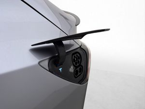 Tesla Model Y bild 32