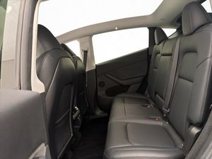 Tesla Model Y bild 29