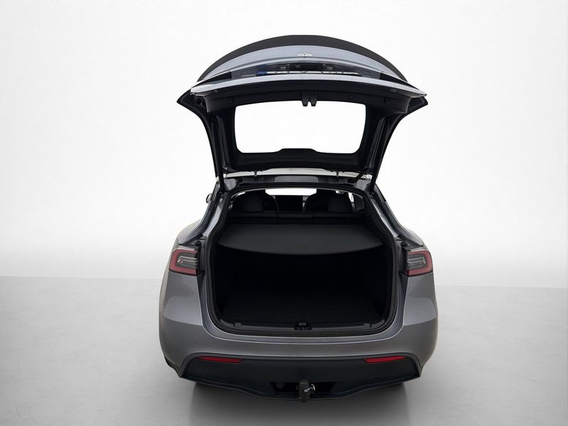 Tesla Model Y bild 31