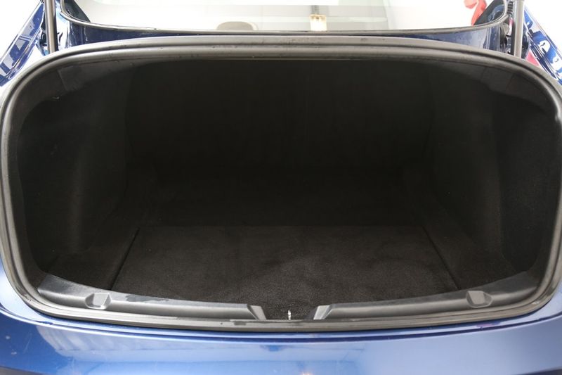 Tesla Model 3 bild 22
