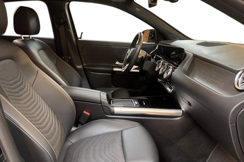 Mercedes GLA250 bild 10
