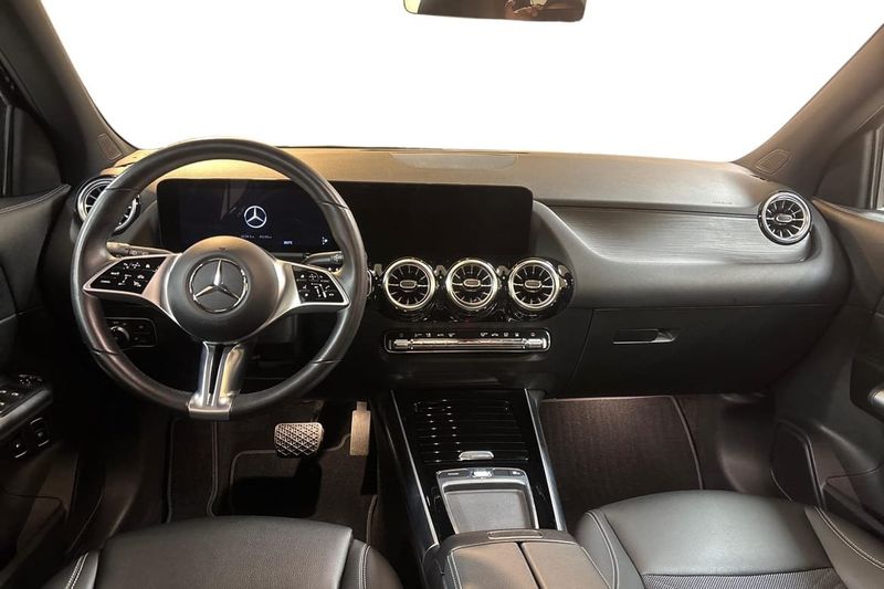 Mercedes GLA250 bild 9