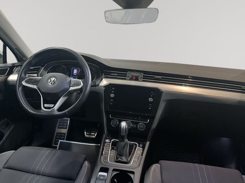 Volkswagen Passat bild 10
