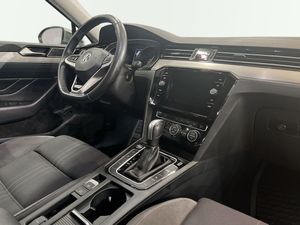 Volkswagen Passat bild 9